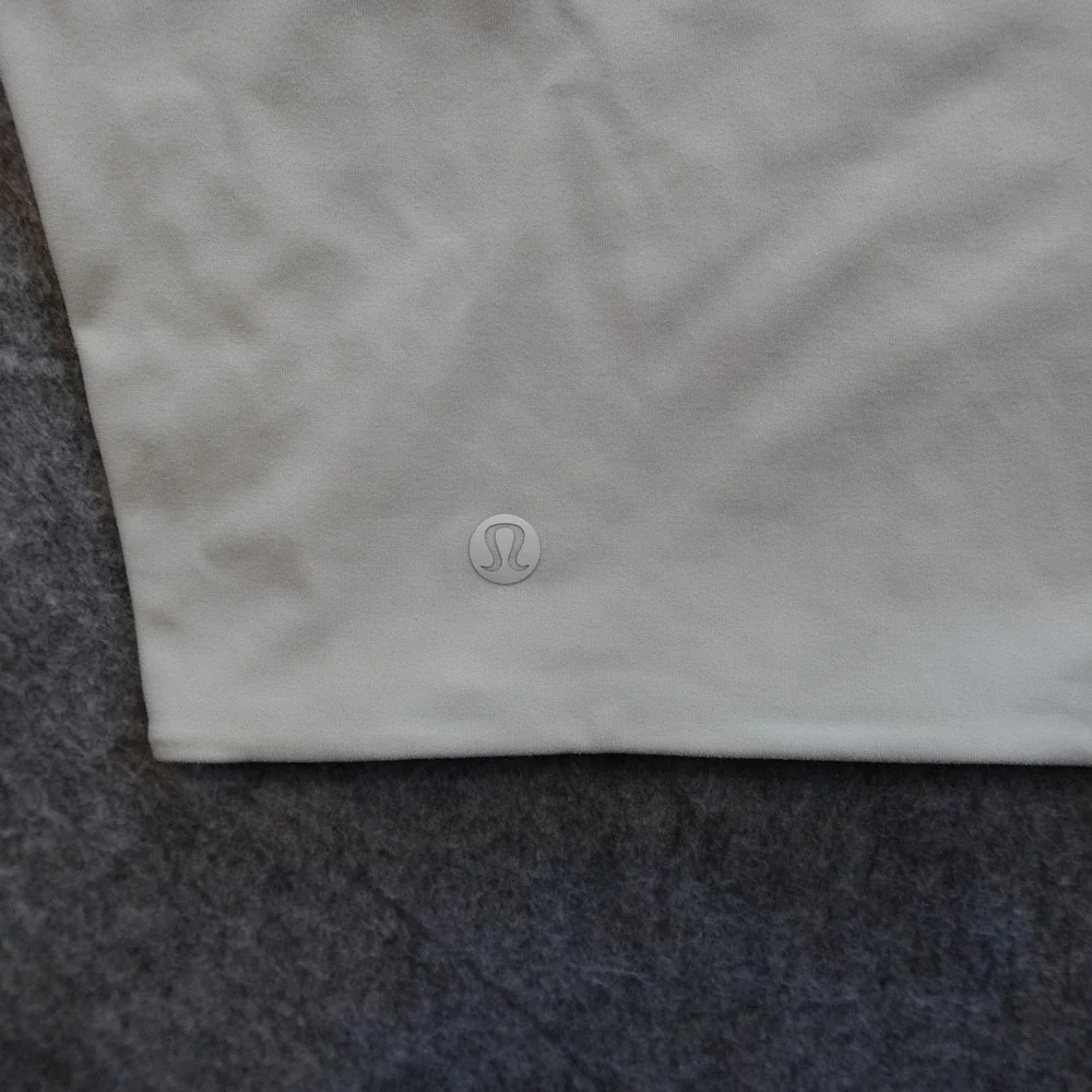 Lululemon Top Womens‎ Large Wundermost Ultra Soft Nulu Crew Neck Cropped TShirt
